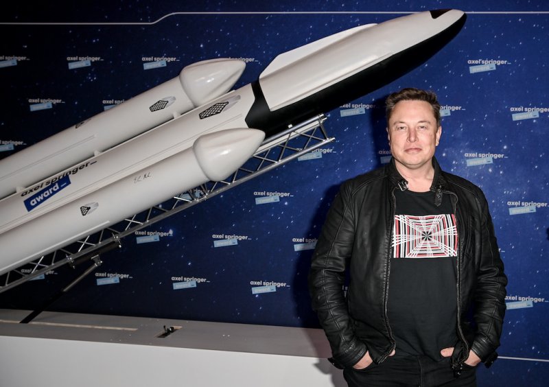 Elon Musk hints at SpaceX IPO in 2026