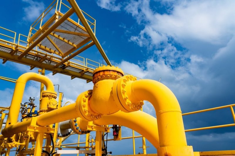 Oil prices fall in global markets