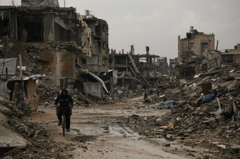 Winter storm floods Gaza tent camps, families struggle 