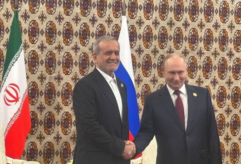 Russian, Iranian presidents discuss regional issues in Ashgabat