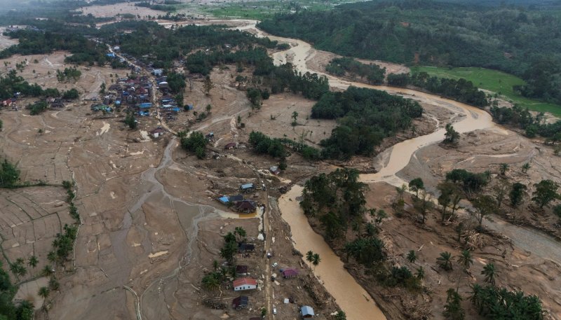 Indonesia flood death toll surpasses 1,000
