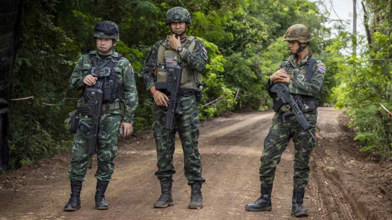 Thai military destroys 2 Cambodian military targets via airstrike 