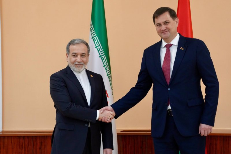 Iran, Belarus sign deals during Minsk talks