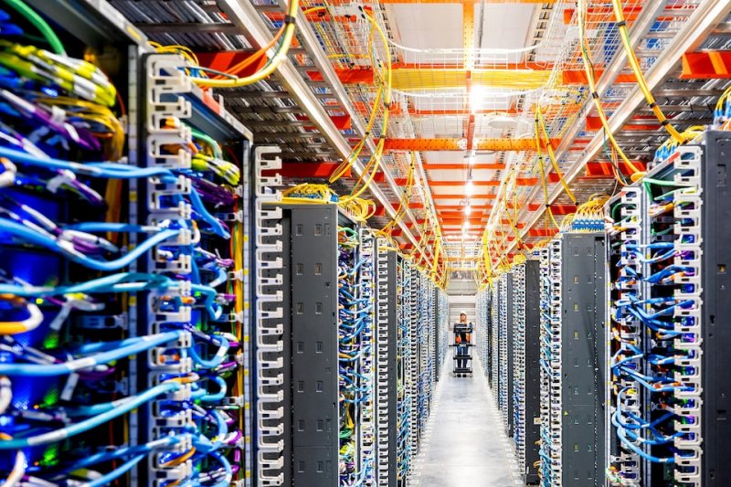 News about - Amazon enters OpenAI race, challenging Google and Microsoft’s AI grip