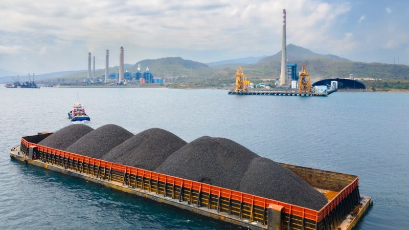 IEA sees global coal demand edging lower by 2030