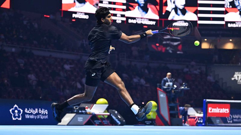 Basavareddy wins opener at 2025 Next Gen ATP Finals
