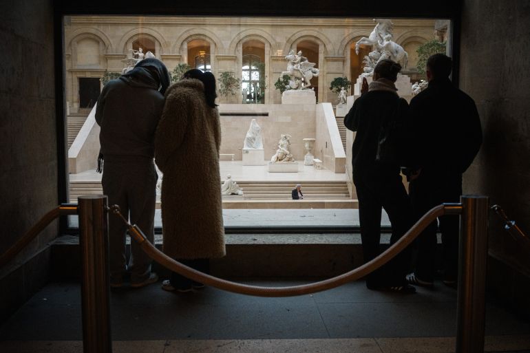 Louvre partially reopens amid strike after jewel heist 