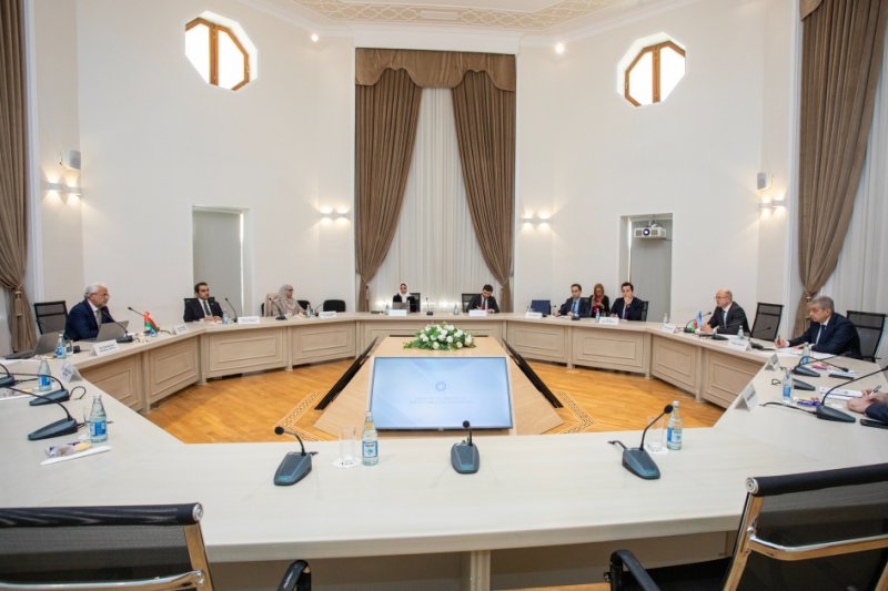 Azerbaijan and Oman discuss energy cooperation