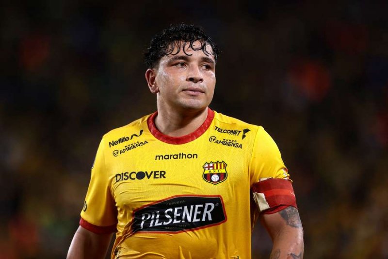 Ecuadorian footballer Mario Pineida shot dead