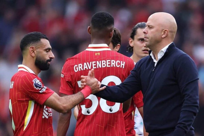 Slot says Liverpool have moved on from Salah furore