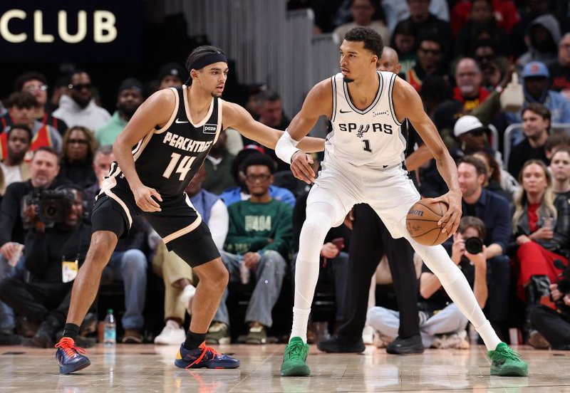 Wembanyama scores 26 as Spurs rout Hawks 126-98