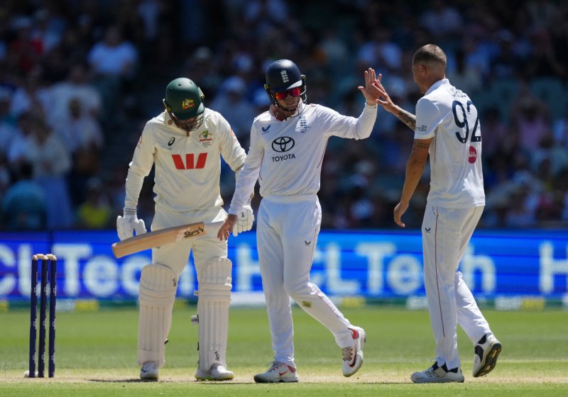 Australia set England 435 to win third Ashes Test