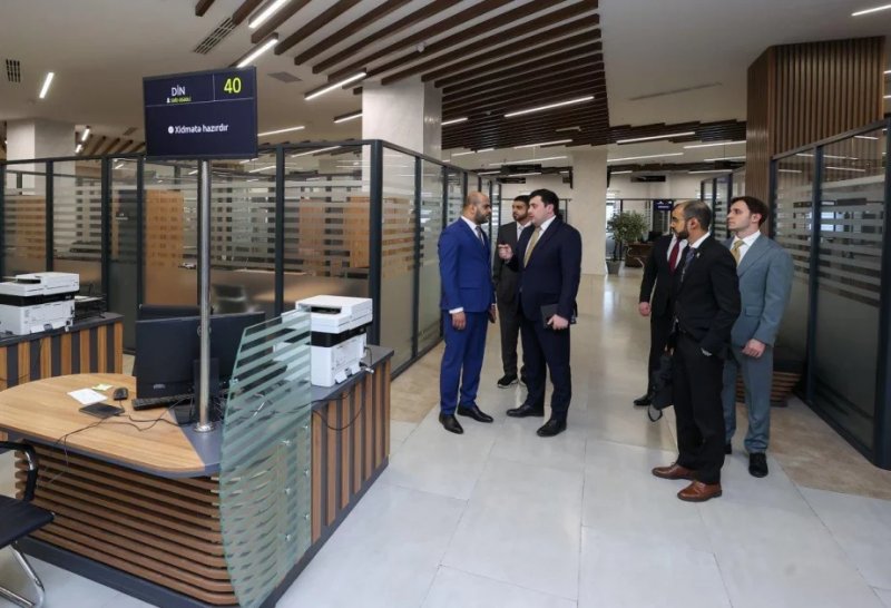 Omani delegation tours SME House in Baku