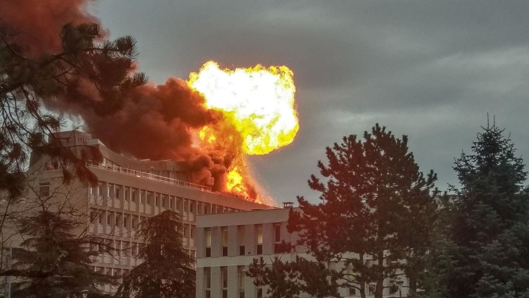 Explosion at French laboratory near Lyon injures at least 4 