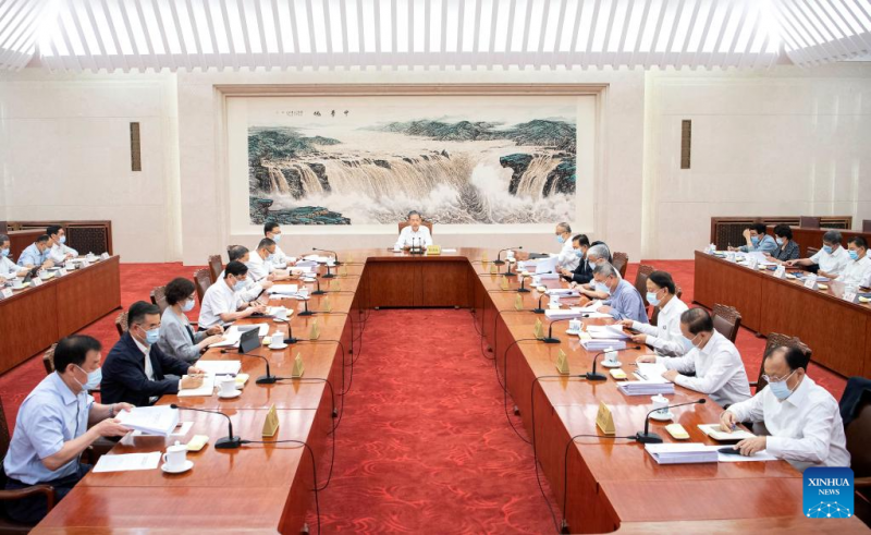 China's top legislature convenes standing committee session 