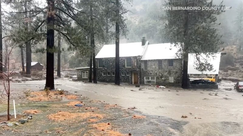 Heavy rains trigger flash flooding across Southern California 