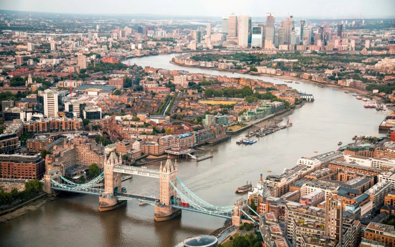 UK defense exports hit record £20b in 2025 