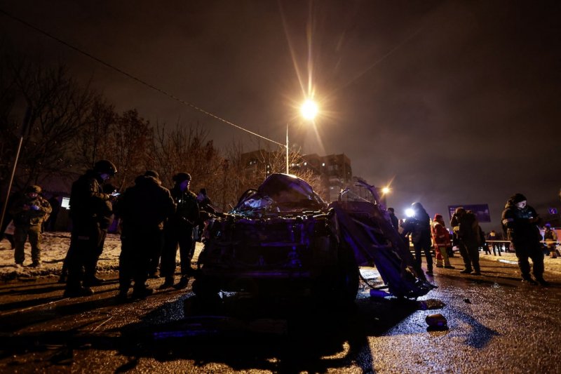 Russia bombards Kyiv ahead of Zelensky-Trump talks