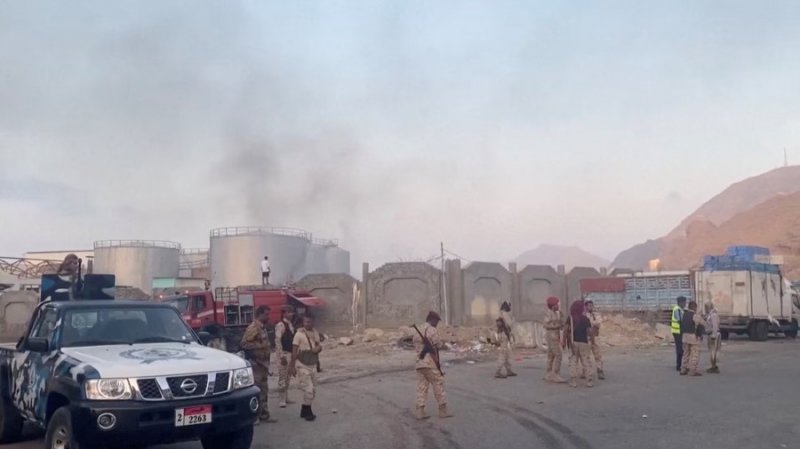 Saudi-led coalition urges civilians to evacuate Yemen’s Mukalla port