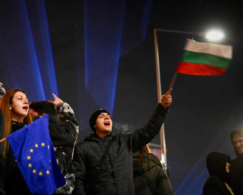 Bulgaria enters eurozone as price fears worry citizens