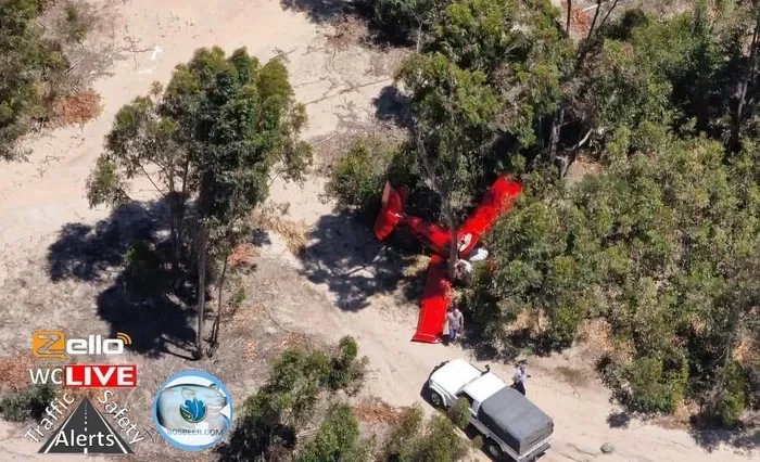 Light aircraft crash kills 2 in Cape Town