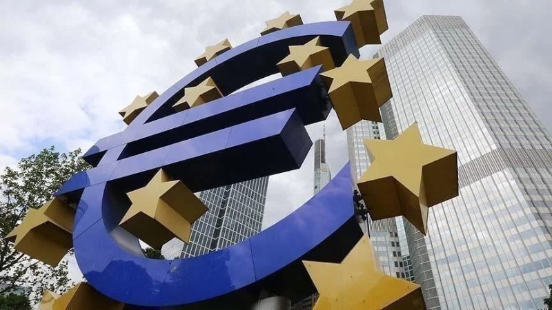 Eurozone annual inflation edges up to 2.2% in November