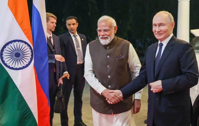 Putin, Modi begin official talks in New Delhi