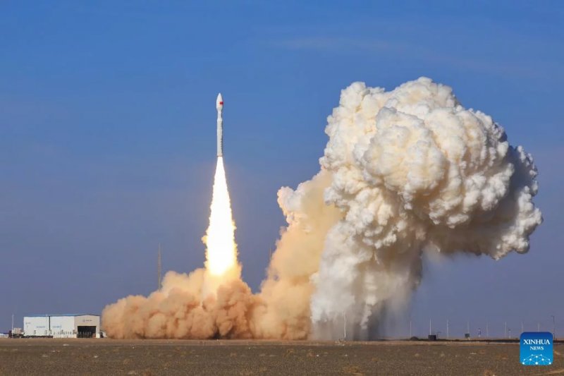 China launches Lijian-1 rocket with 9 satellites -  VIDEO 