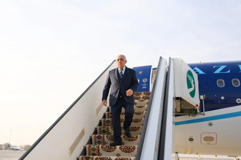 Azerbaijan's premier arrives in Turkmenistan