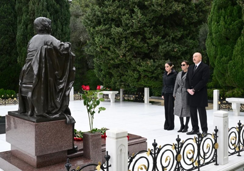 News about - Azerbaijani president and first lady pay tribute to National Leader Heydar Aliyev