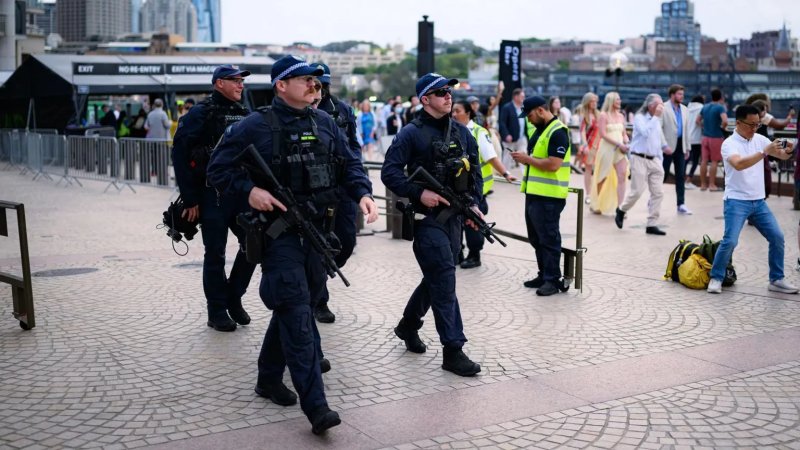 Heavy police presence in Sydney for New Year's celebrations after Bondi attack 