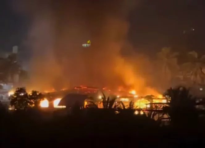 At least 23 people killed in nightclub fire in India - VIDEO