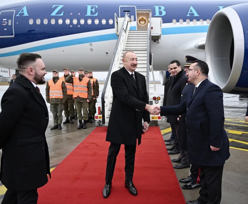 President Ilham Aliyev lands in Slovakia for official visit