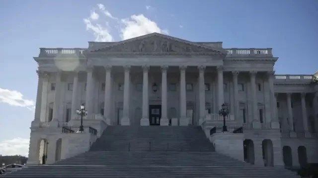 Lawmakers from both parties push contempt charges over Epstein records