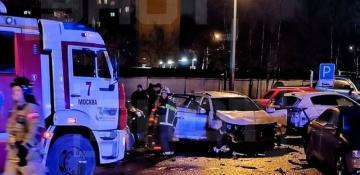 Explosion in Moscow injures two police officers -   VIDEO  