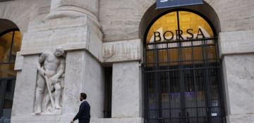 Wall Street futures drop as Yen strengthens 