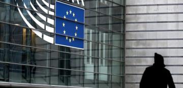 Belgian police raid EU diplomatic service in fraud probe 