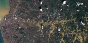 Satellite images show devastation as Sri Lanka floods kill 366