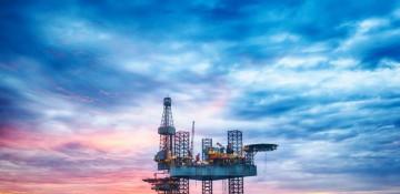 US oil rig count jumps, energy stocks set to rally