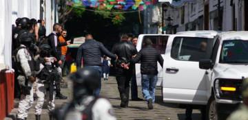 Car bomb near Michoacan police HQ kills five 