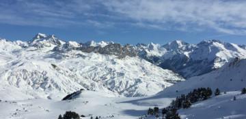 Small plane crash kills four from French aviation school 