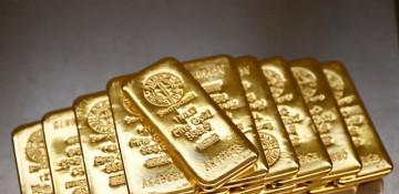 Gold subdued ahead of Fed verdict, silver powers to record high 