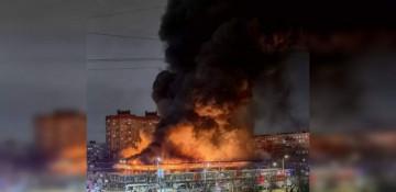 Man dies in market building fire in St. Petersburg