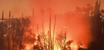 Wildfire breaks out in Riverside County, California