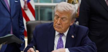 Trump threatens states over AI regulation rules 