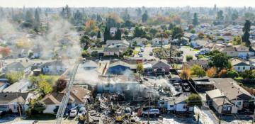 Six injured after gas line blast near Hayward 