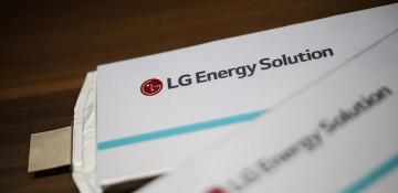 LG Energy shares slide 6% as Ford scales back EV plans 