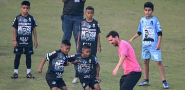 Messi wows fans in New Delhi, ends India GOAT Tour 