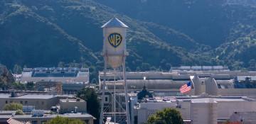 Warner Bros shareholder open to revised Paramount bid