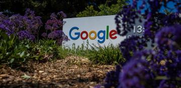 Google warns US visa staff to avoid travel over embassy delays